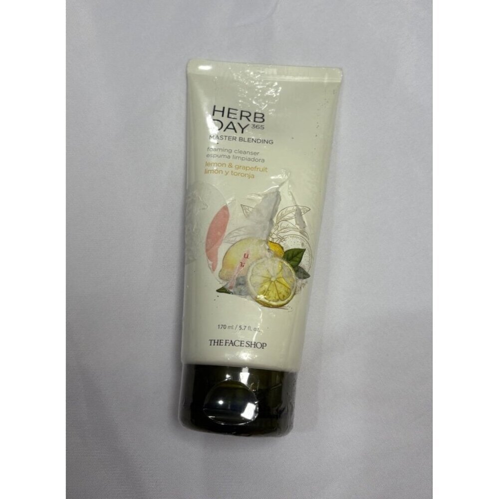 The Face Shop Herb Day 365 Master Blending Cleansing Foam Lemon & Grapefruit